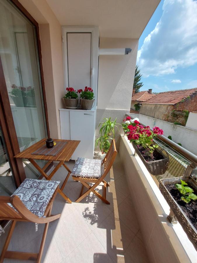 Toni'S Hidden Gem Apartman Kazanlak Kültér fotó