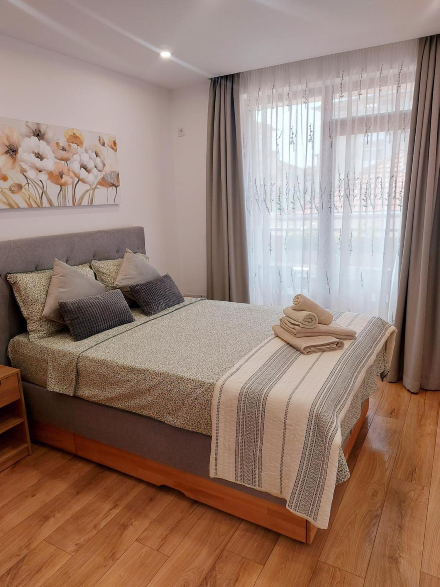 Toni'S Hidden Gem Apartman Kazanlak Kültér fotó